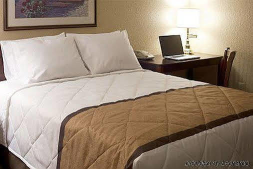 Extended America - Wayne - South 2* Ellisville